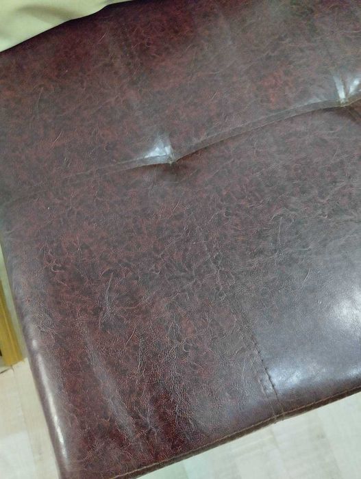 Продавам ъглов диван от еко кожа с функция сън и ракла