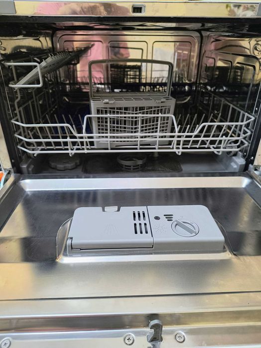 Съдомиялна Candy