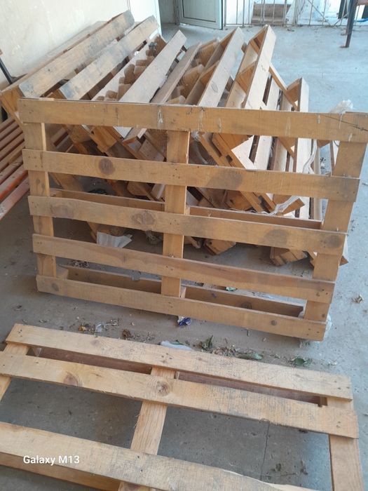 Поддоны в хорошем состоянии ,б/у . .