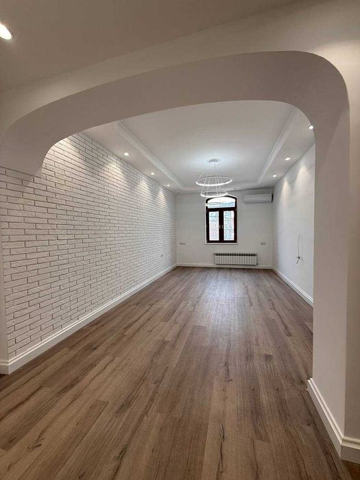 Новостройка Ц-2 Алайский продается 4х ком с ремонтом 212 кв.м