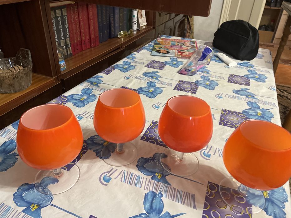 Продаю бокалы