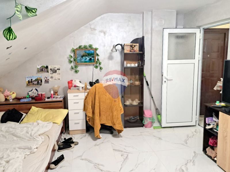 Дава се под наем Двустаен апартамент в Варна, Погреби - 43 кв.м за 357 € - Снимка #5