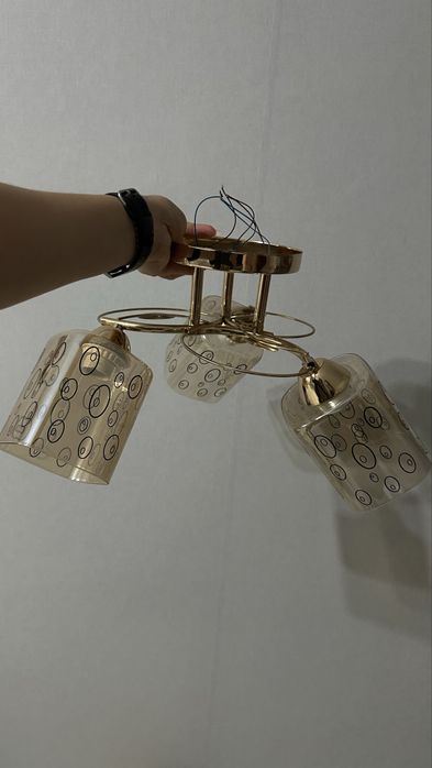 Продам люстры б/у