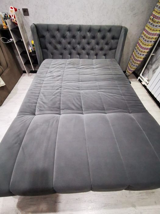 Продаются  2 дивана