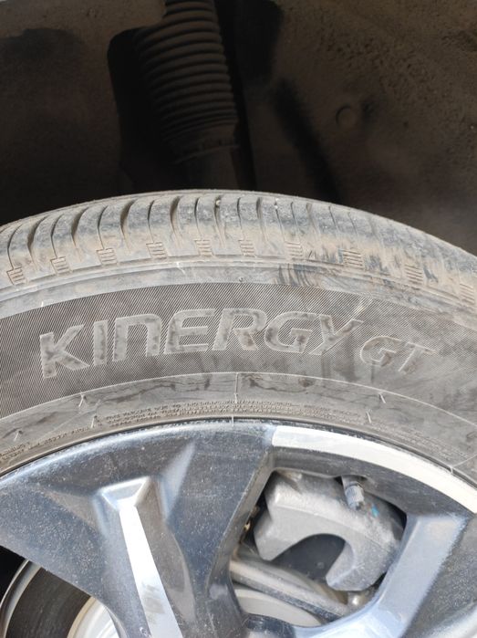 215/60/17 Hankook kinergy GT