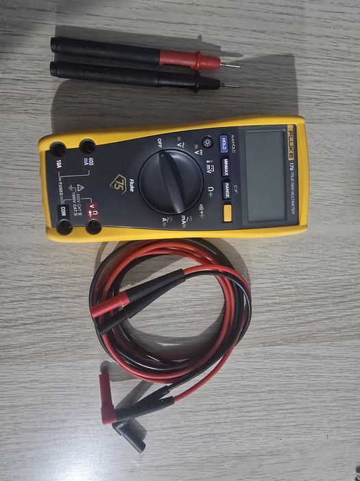 Aparat de masura Fluke 179