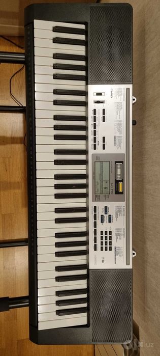 Синтезатор Casio LK-175 sintezator