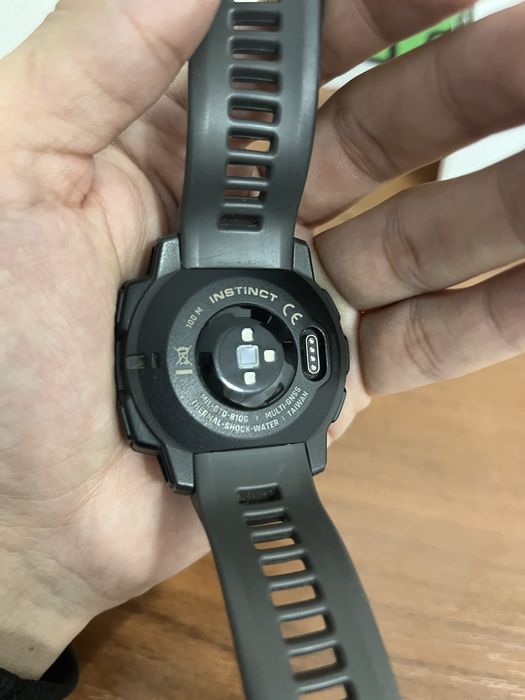 Garmin instinct