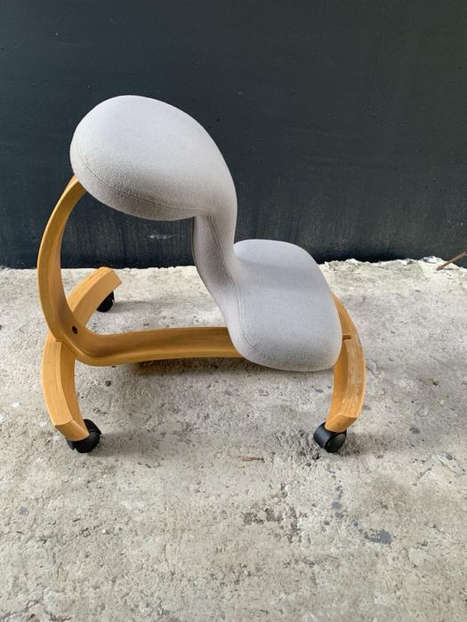 Ергономичен стол Stokke Rybo Balans за бюро