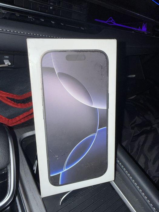 Айфон 16 про макс и 16 про