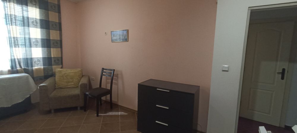 Дава се под наем Двустаен апартамент в Варна, Възраждане 1 - 45 кв.м за 325 € - Снимка #2