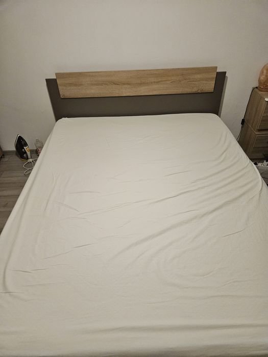 Pat 160x200 cu saltea