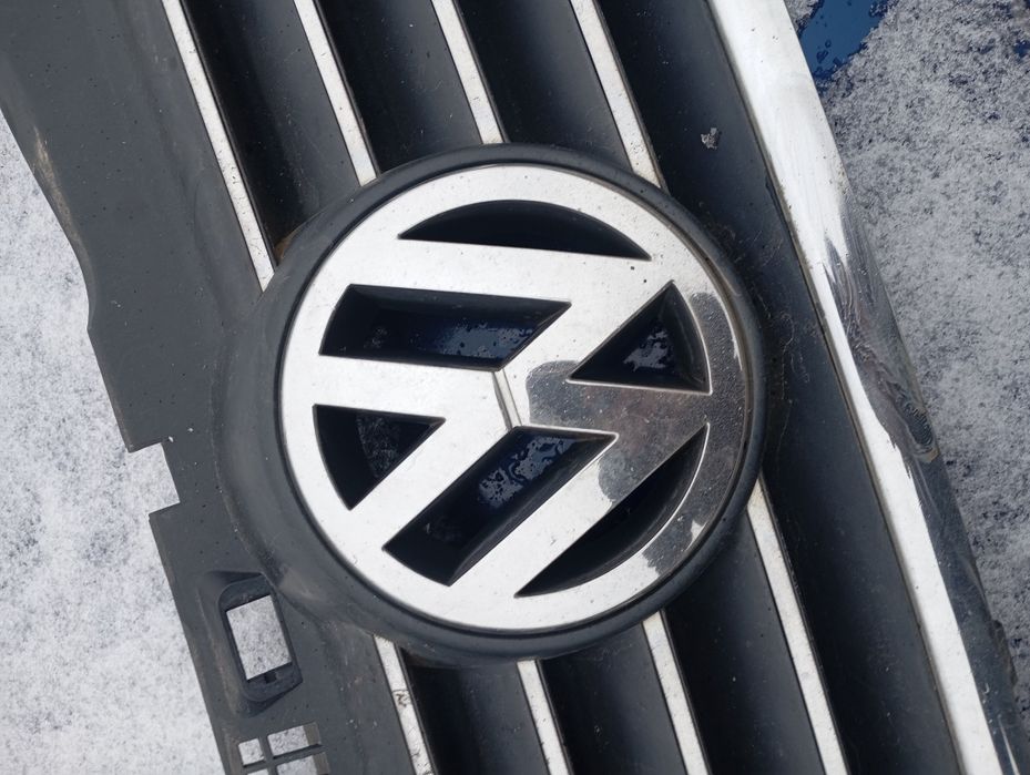 Решетка с емблема VW Passat 5.5