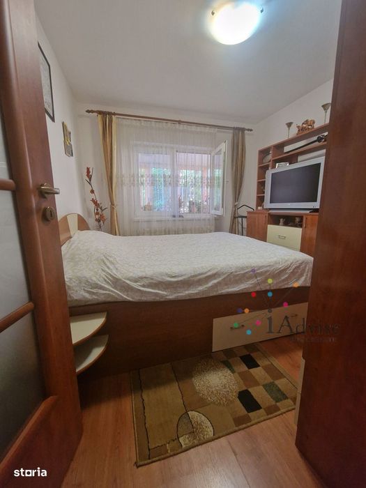 Apartament 3 camere, 2 bai, 2 beciuri, balcon mare, 2 locuri de parcar