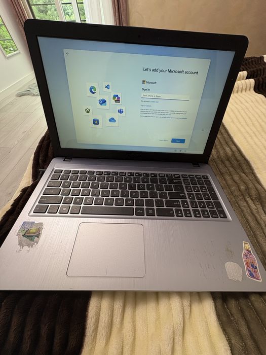 Laptop Asus X540MA