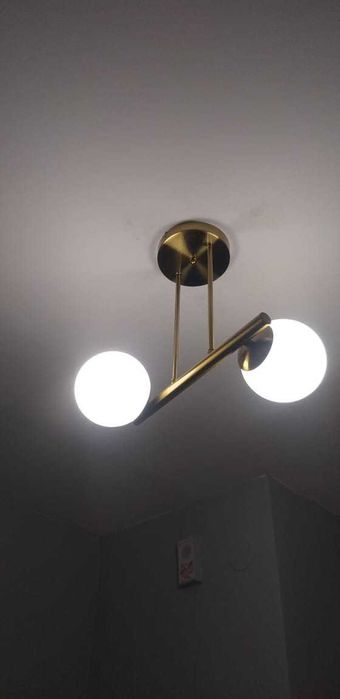 Продам красивую люстру