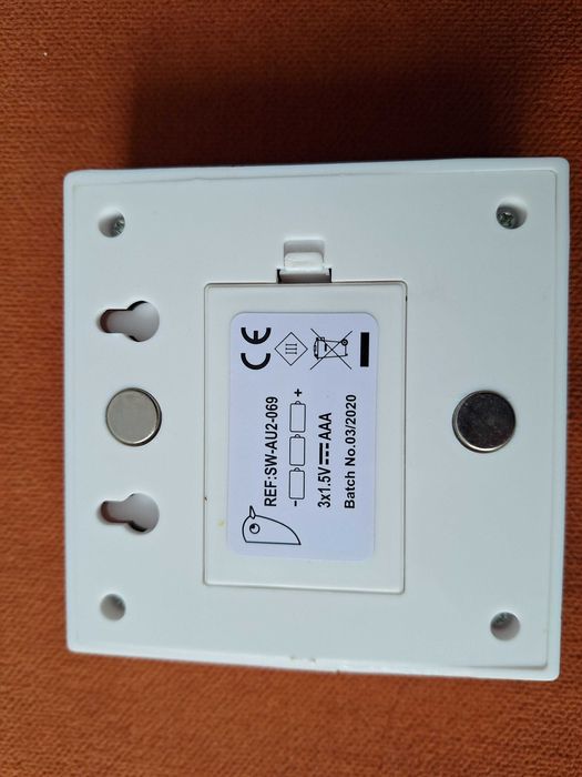 Lampa LED – LIFE cu senzor de miscare, cu magnet, 50 lumeni,  3xAAA