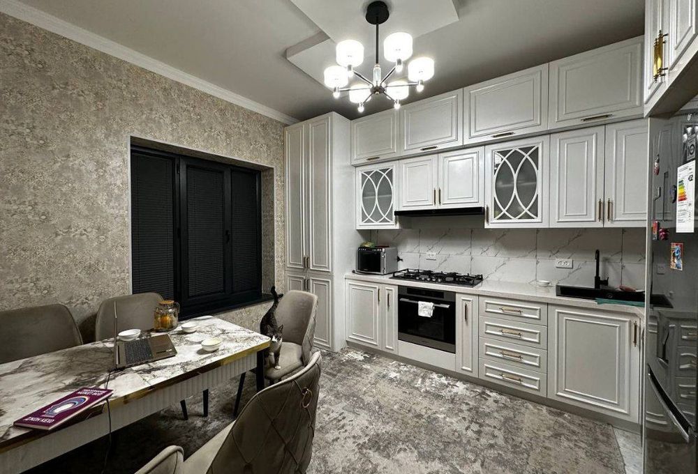 uy kvartira sotiladi