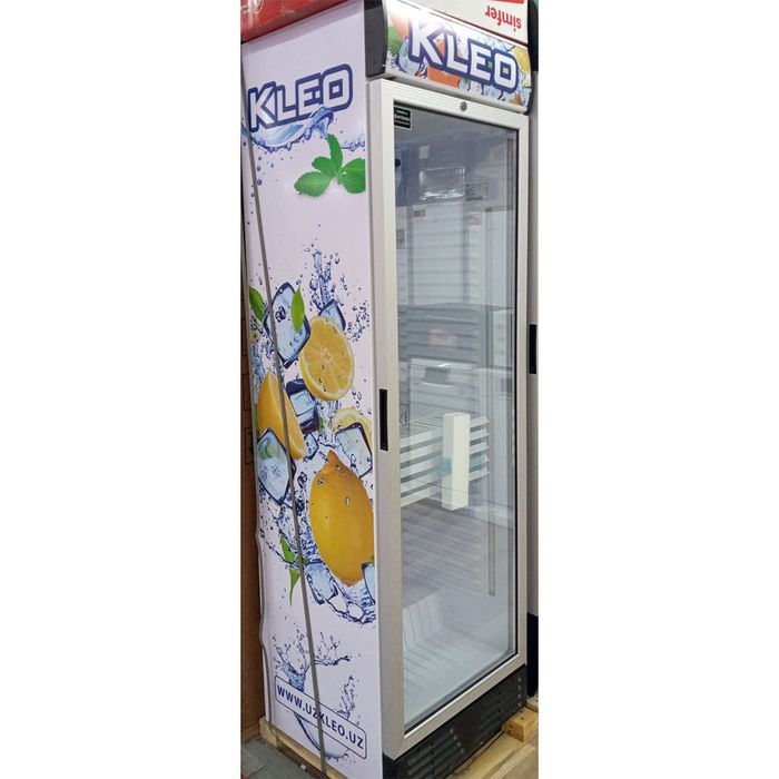 Продам витринный холодильник