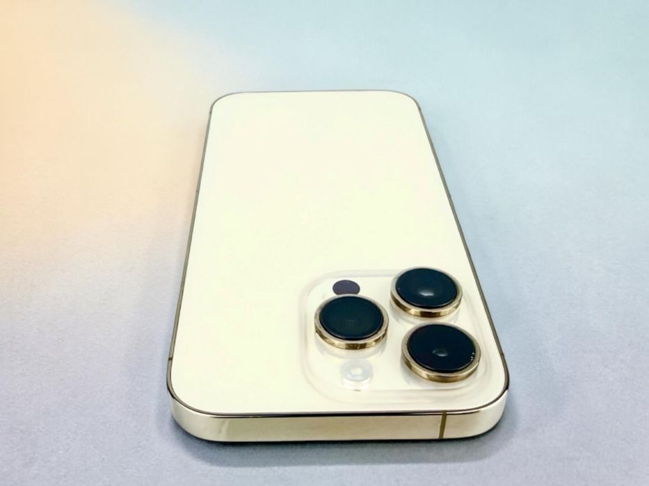 Apple iPhone 14 Pro 128GB Gold USA Перфектен Гаранция!