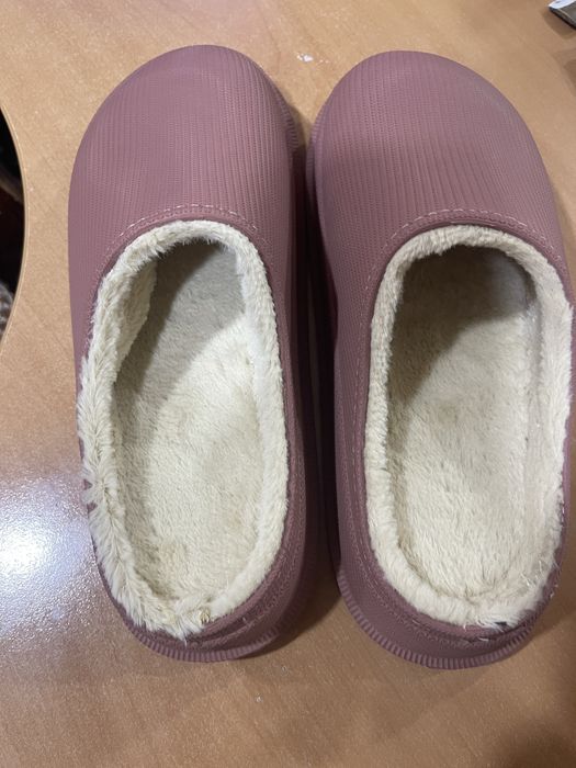 Резиновые тапочки . Размер 38 Новые . Производство турция