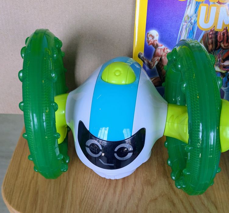 Robot jucărie cu sunete și lumini