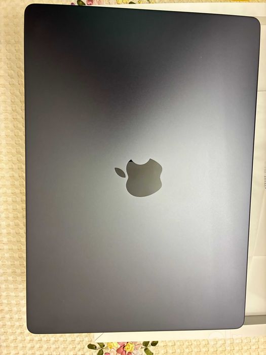 MacBook Pro 14 dyuym, M3 Pro, 18/512