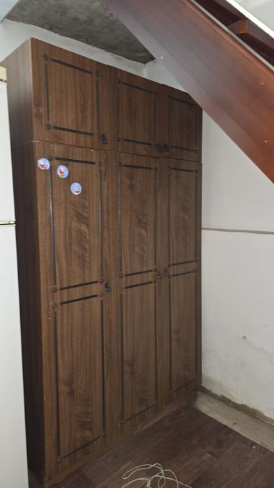 Антикварный шкаф