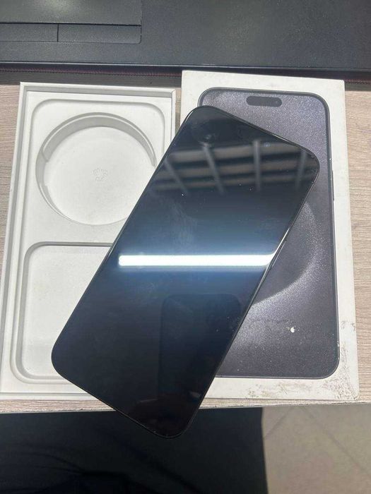 Смартфон Apple iPhone 15 Pro Max ( лот 938505)
