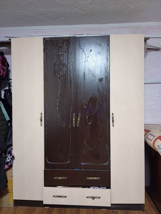 Продам шкаф для спальни