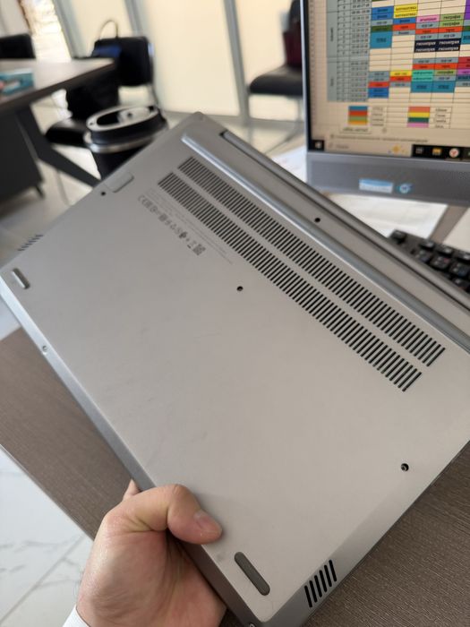 Бизнес ноутбук Lenovo