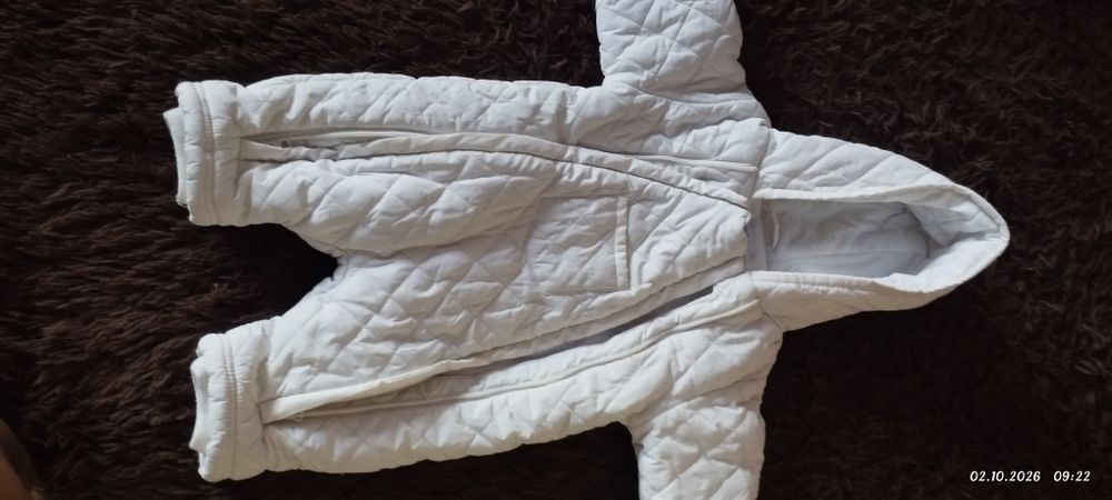Продам комбинезоны для девочки