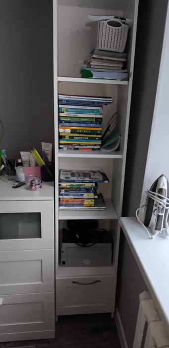 Продам книжную полку