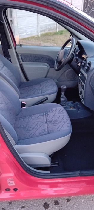 Vând Dacia Logan 1.4 benzină