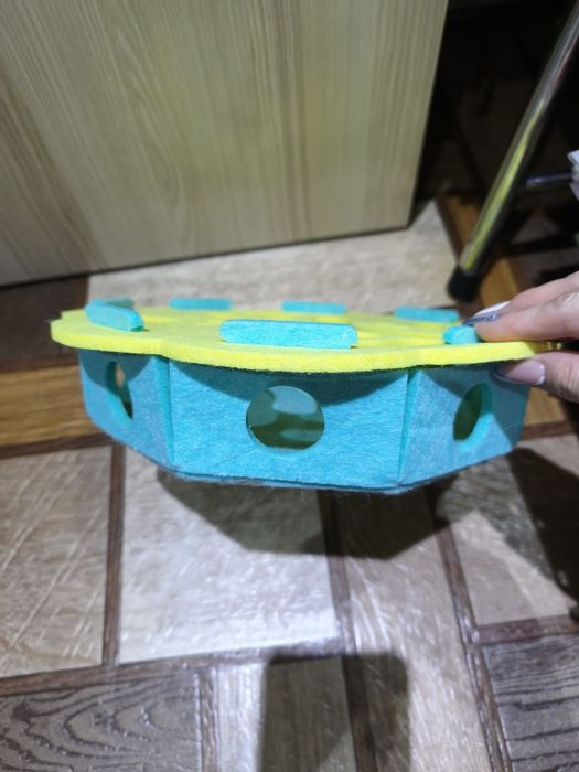 Продам интерактивную кормушку-игрушку для кошки