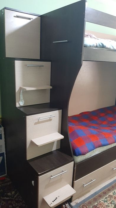 Кровать двухярусная