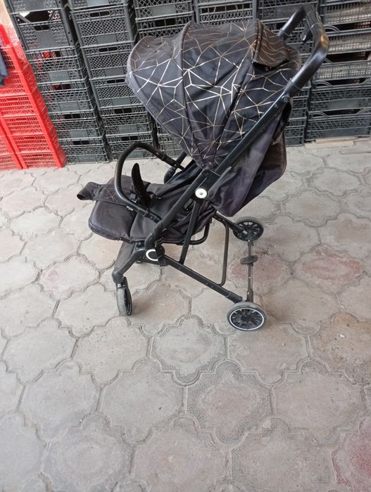 Продам коляску прогулочная  детская