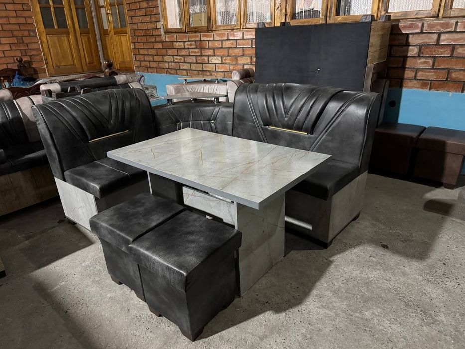 Продаётся кухонный уголок