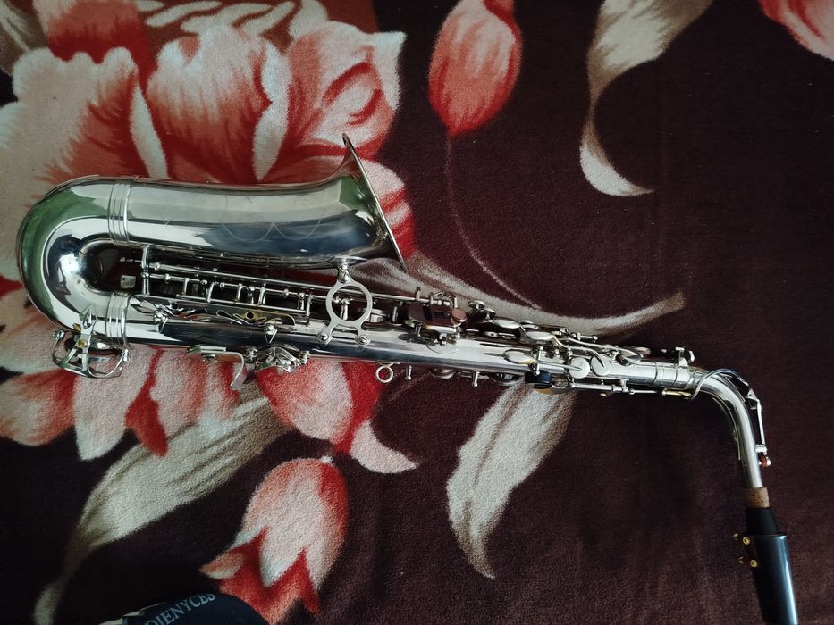 Vând saxofon alto Karl Glaser