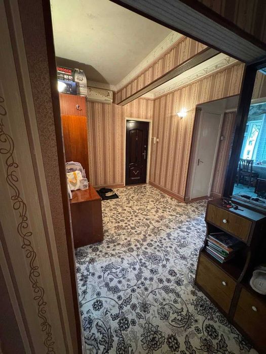 Срочно продаётся 3/6/9 квартира Собст. не риэлтор без лишних комиссий