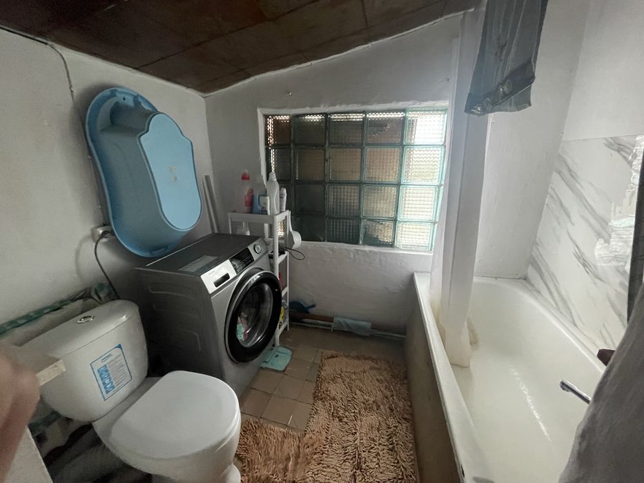 Продам  1/3 дома