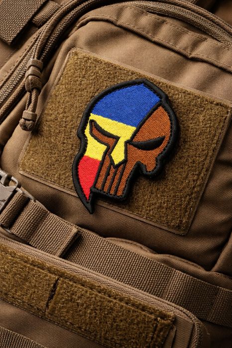 Embleme militare sau custom la comanda