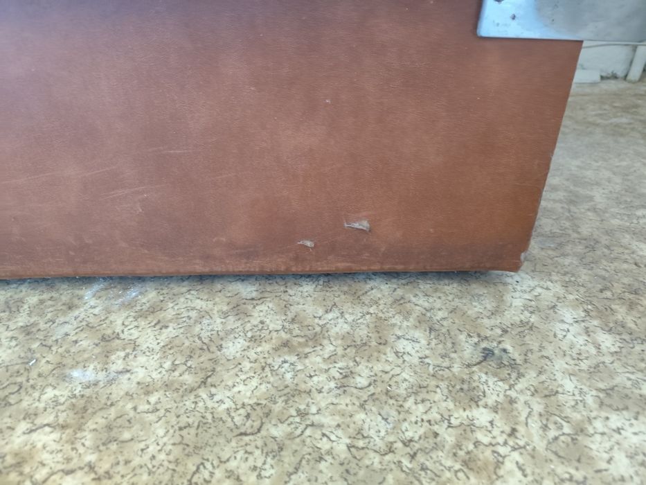 Диван двуместен винил, скрин и tv шкаф