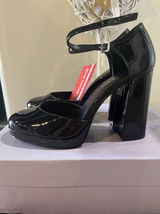 Обувки на платформа на Steve Madden номер 39