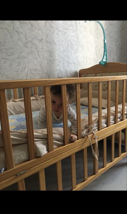Детская кроватка