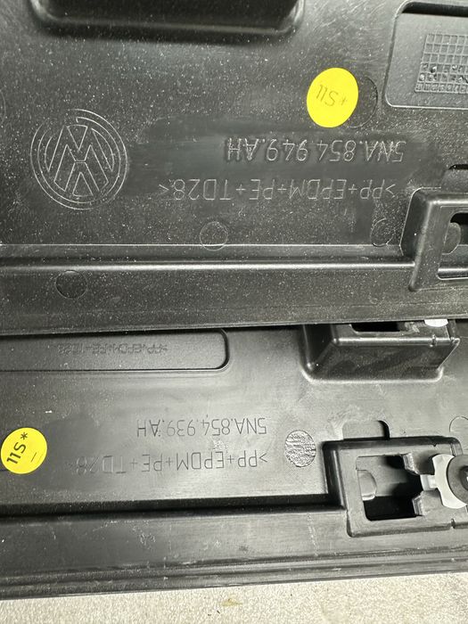 Bandouri uși stânga față spate vw tiguan 2.5na.cod:5na854939.ah.