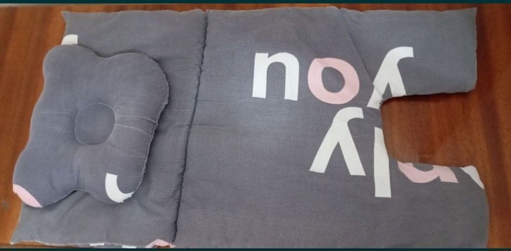 Болалар учун коляска сотилади.