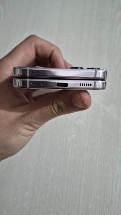 Samsung Galaxy Z flip 5 , 512 gb , impecabil