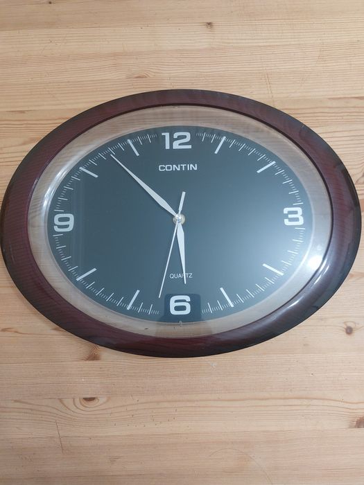 Продаётся  часы настенные