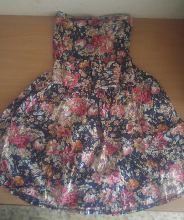 Продам платья размер 44